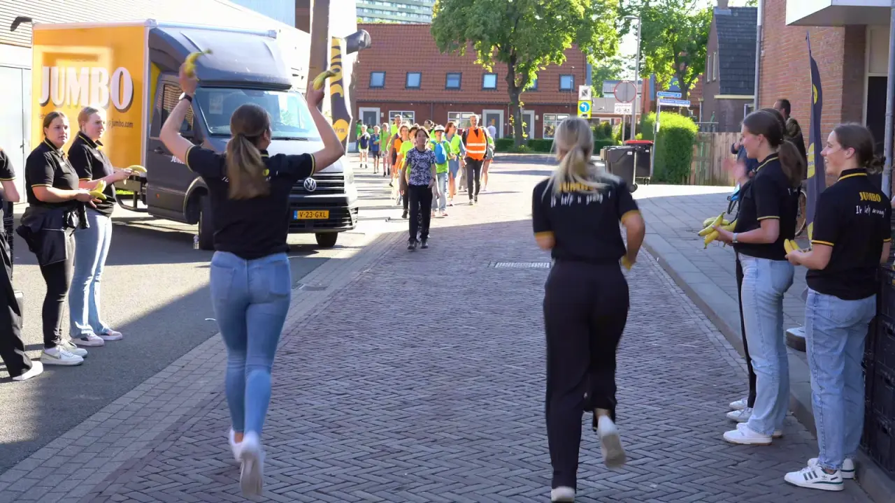 Stilstaand beeld uit de sponsorvideo van de Avond4daagse in Heerenveen
