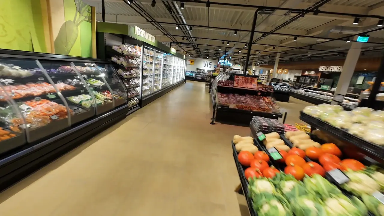 Stilstaand beeld uit de video: FPV dronevideo winkelopening voor Jumbo Kooistra